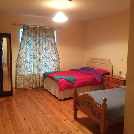Homestay Moyhill House *